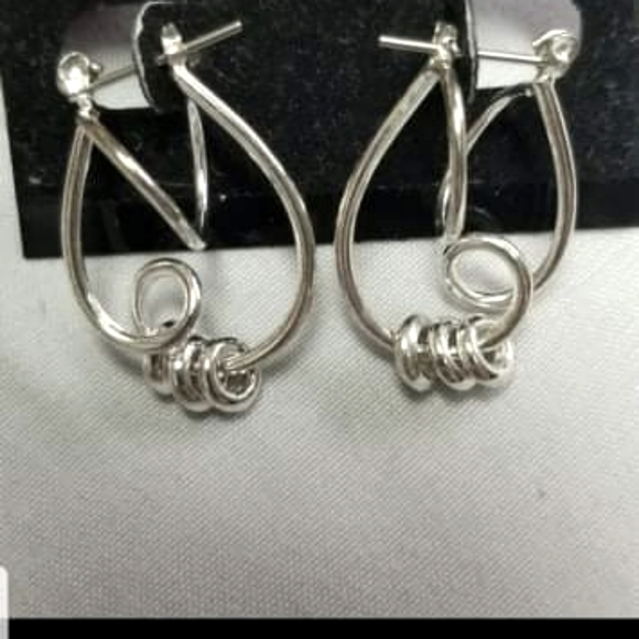 Women's earrings - Picture 2 of 4